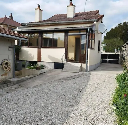 L'hirondelle Du Faubourg Bar-sur-Aube